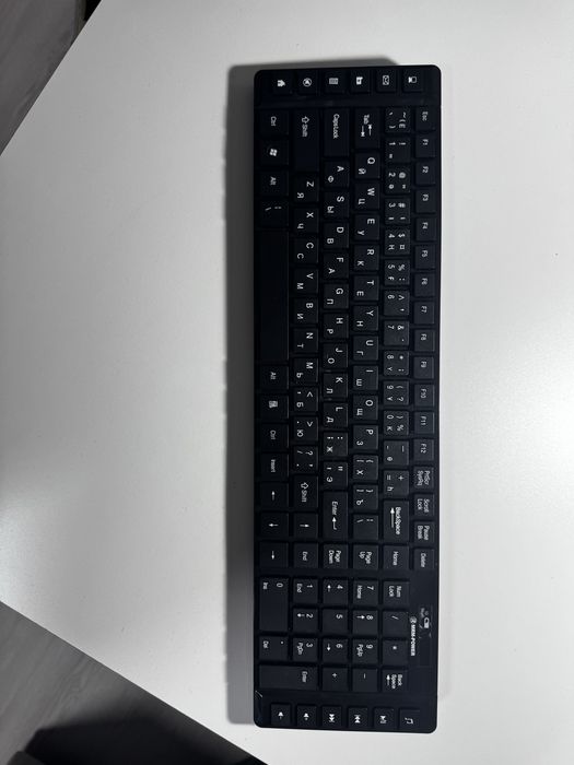 Продаю беспроводную клавиатуру мрм без адаптера