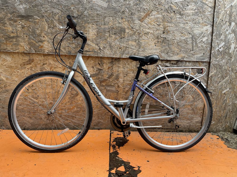 Bicicleta raleigh cadru dama roti 28” cadru aluminiu