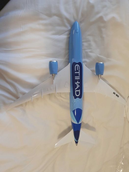 Macheta uriașă de avion Etihad Manchester City | Decoratie