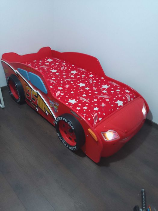 Vând pat copii Fulger Mcqueen