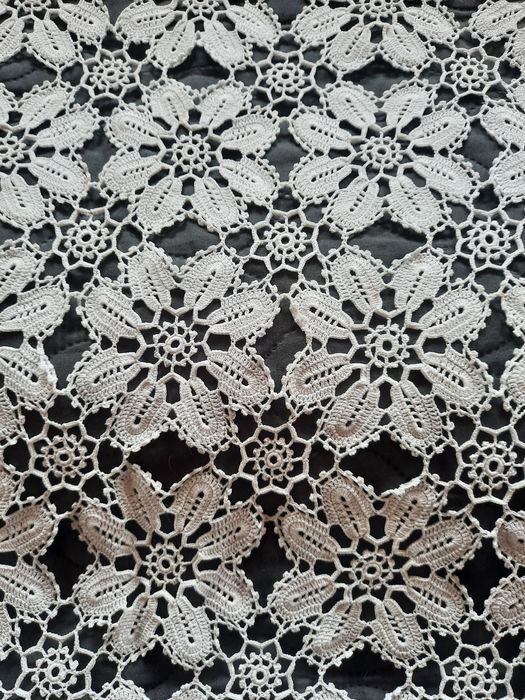 Macrame,față de masă