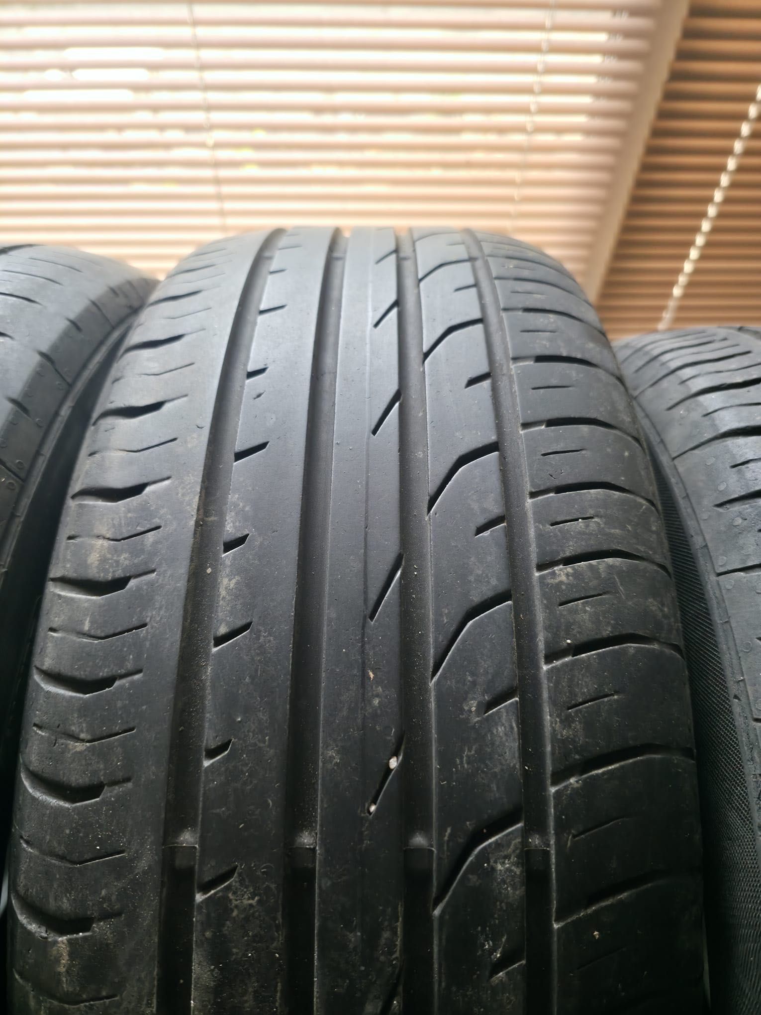 Continental Conti Seal. 215/60/16 dot 1617. 6mm