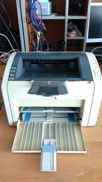 принтер HP Laserjet 1022