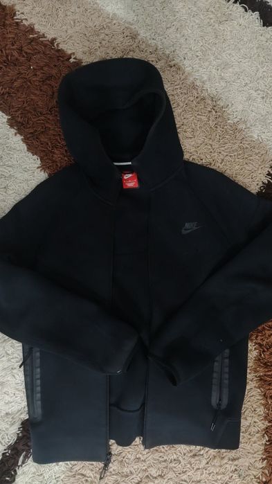 Мъжко горнище NIKE TCH FLC