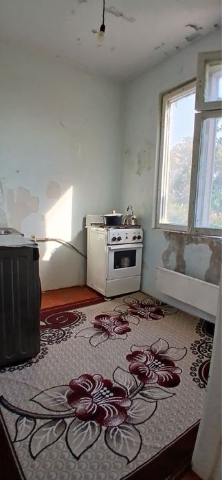 Поодается 1 ком юнусбаад метро Шахристон