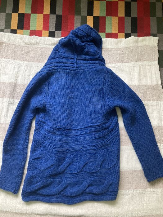 Pulover albastru electric