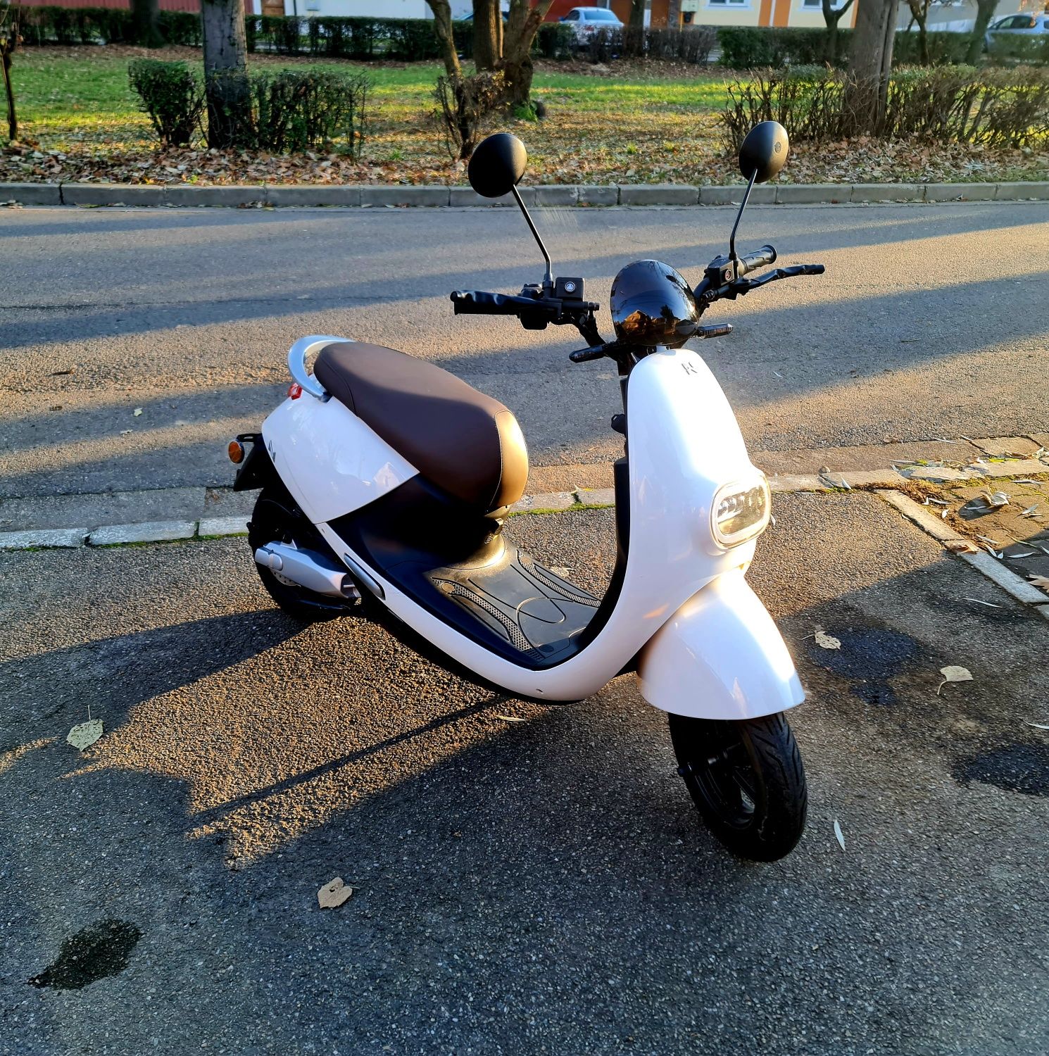 Moto/Scuter Yamaha/Moden/Lvneng S3w electric - nou - vespa
