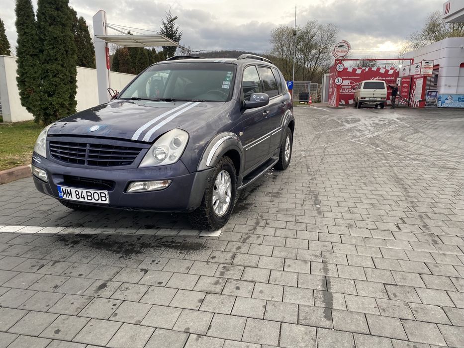 Vand sau schimb Ssangyorg Rexton  an 2006 motor 2,7  4x4
