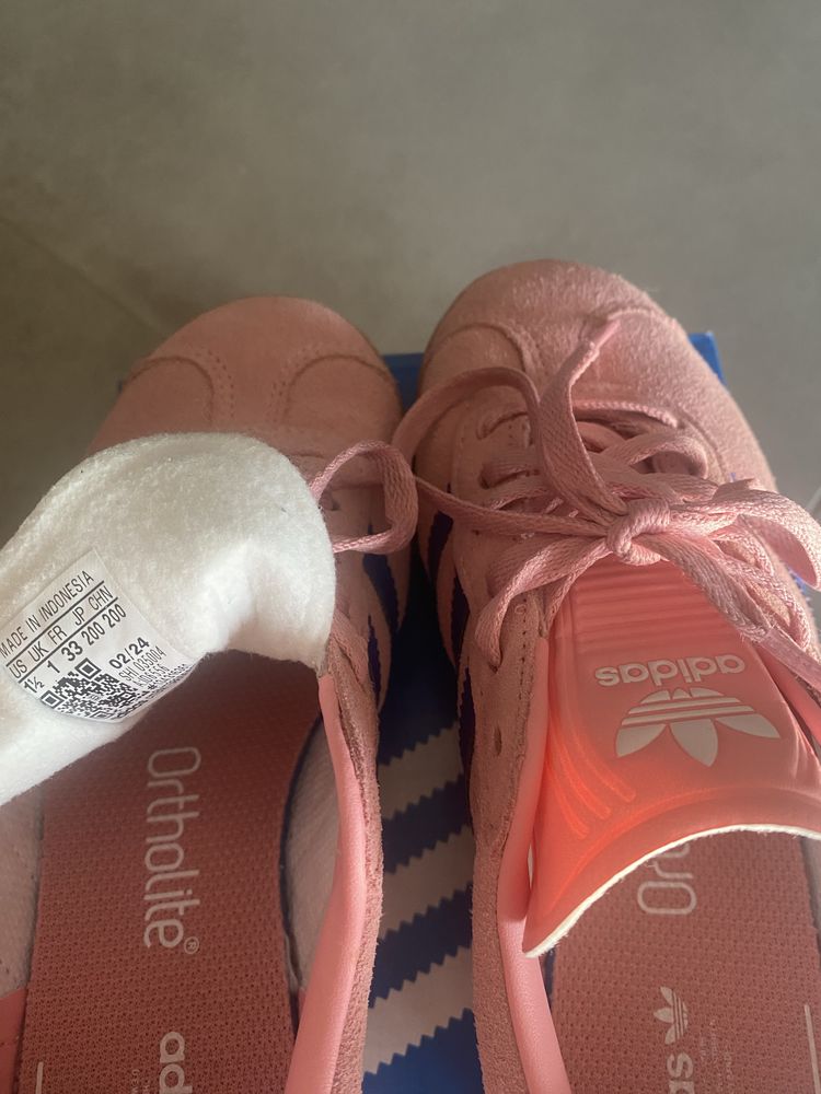 Спортни обувки adidas