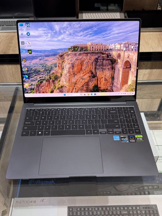 SAMSUNG Galaxy Book3 Ultra