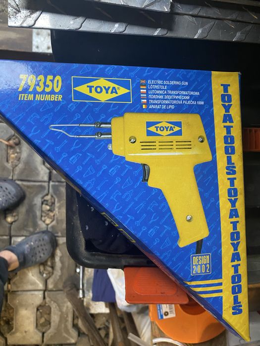 Pistol de lipit/letcon