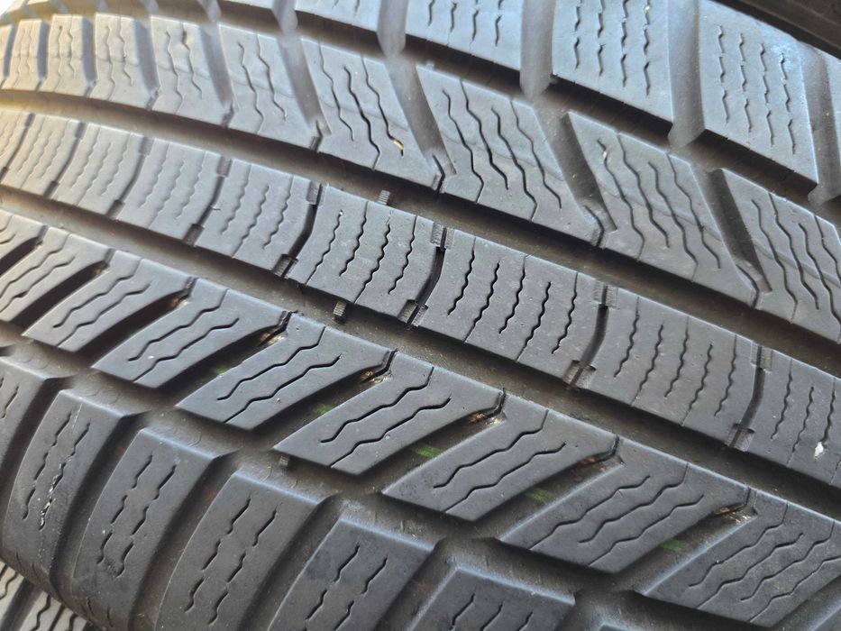 2бр Зимни гуми 215 55 17 - Continental - DOT 2023