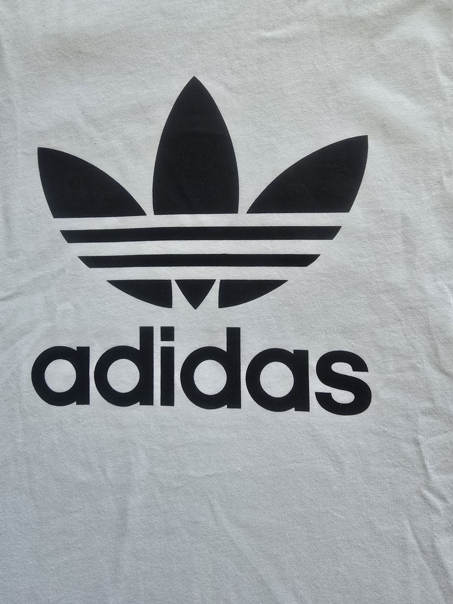 Нова Adidas тениска S размер