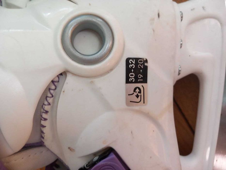 Детски регулируеми кънки за лед, размер 30-32, в отлично състояние