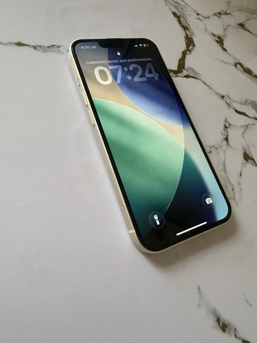 Iphone 13 на 128 гб. В хорошем состоянии.