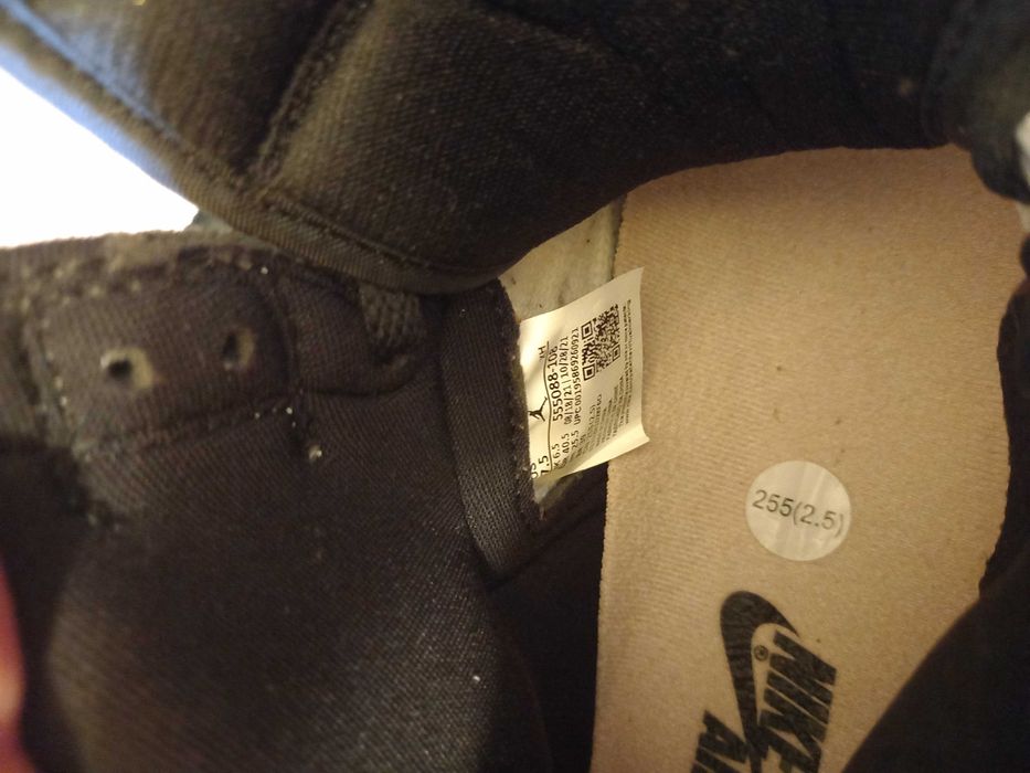 Adidasi jordan impecabili