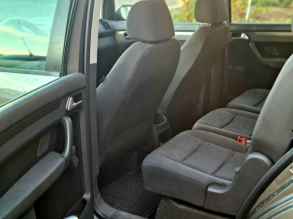 Vând Touran 1.9D 7 locuri 2008