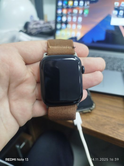 Продаёться Apple Watch 7 и Airpods Pro 2