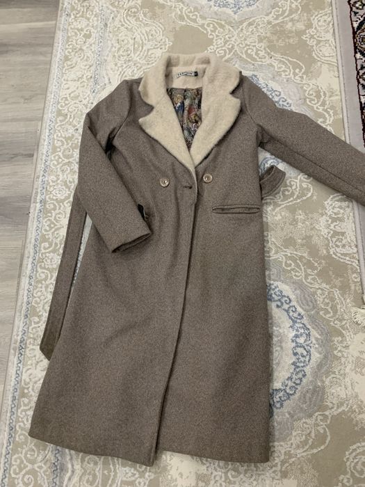 Женское пальто….