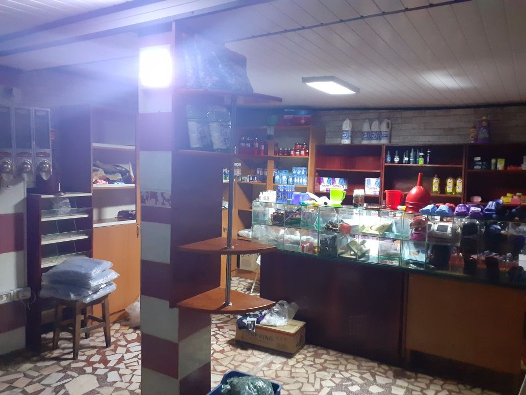 Inchiriez spatiu comercial