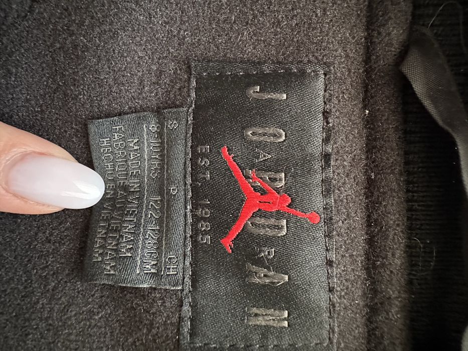 Geaca groasa Jordan Bomber marime 8-10 ani NOUA