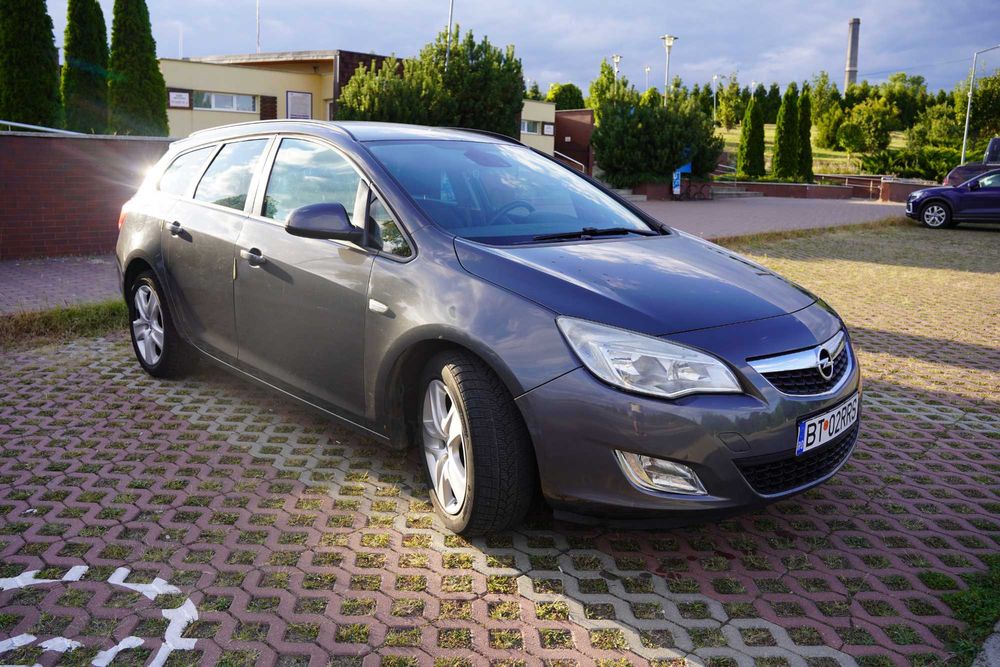 Opel Astra J, 1.7 CDTI 2011
