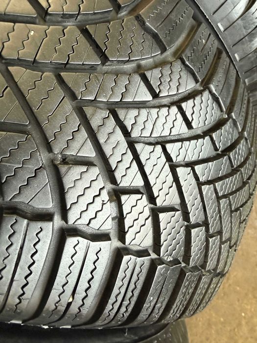 4x Anvelope iarna 225/65 R17 - Bridgestone Blizzak LM005
