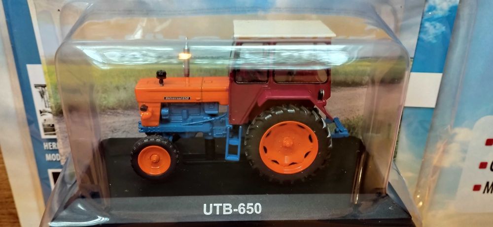 Macheta Tractor UTB-650, 1/43 Hachette