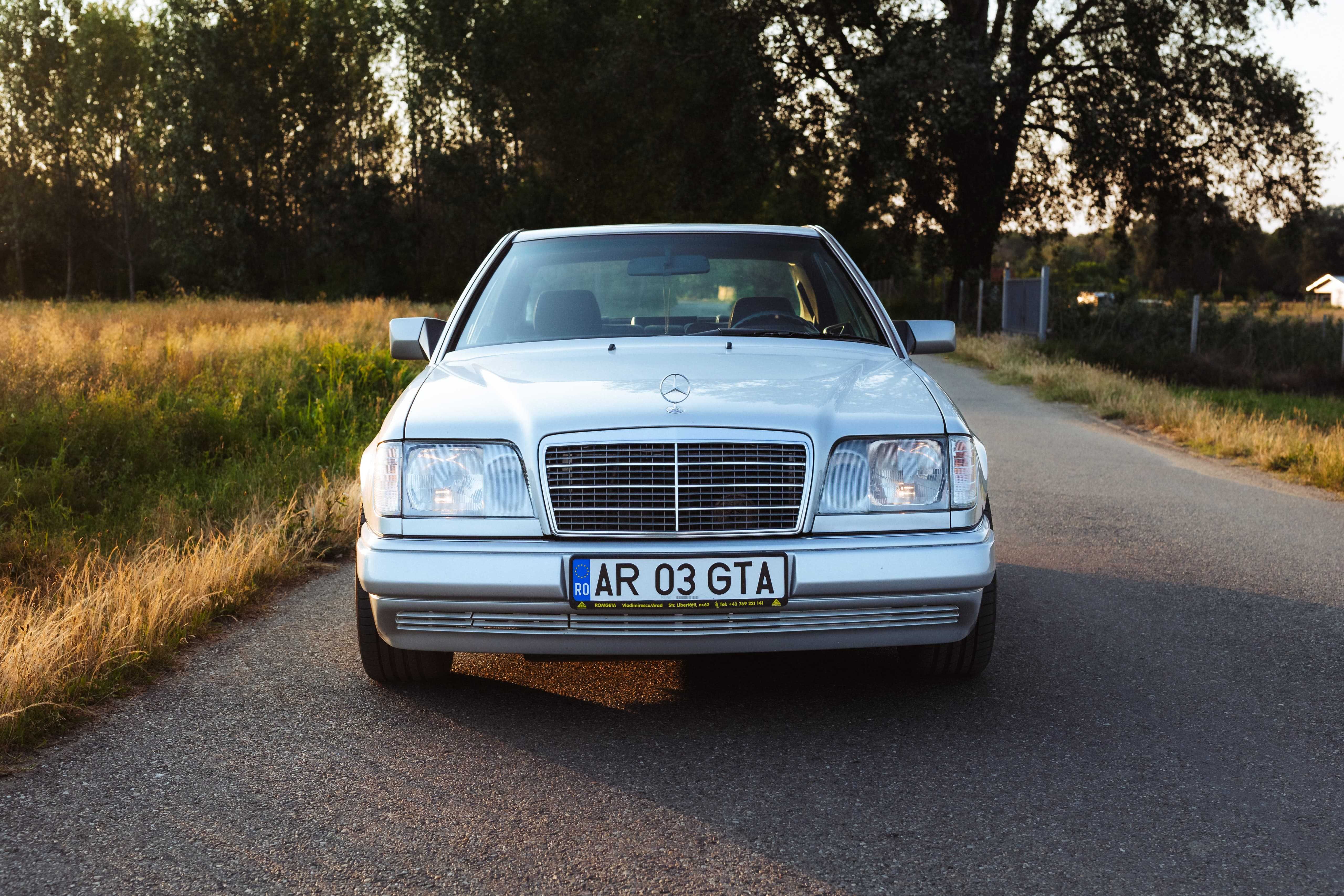 Mercedes-Benz W124 Coupe Monoblock Aut - Vehicul istoric ft intretinut