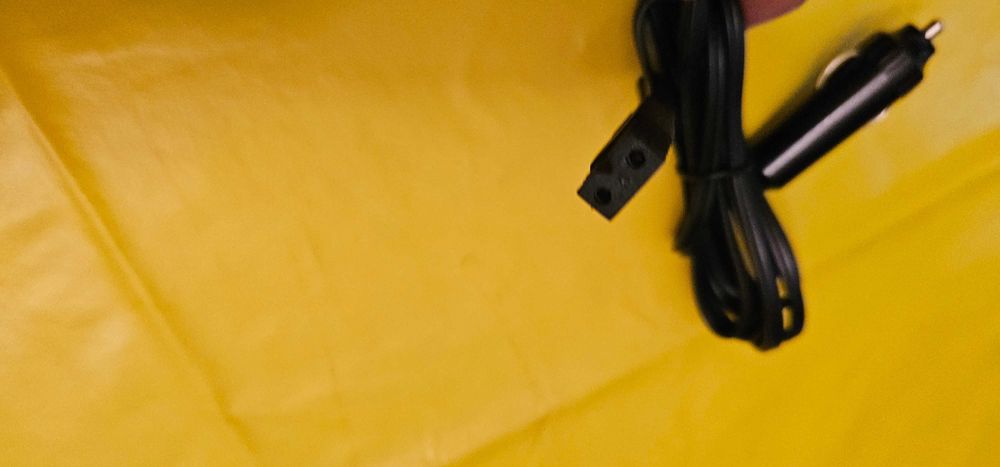 Cablul de alimentare 12V / 220 AC  DC pentru frigider auto camping