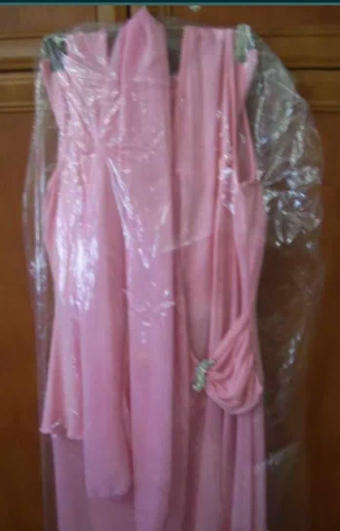Costum sexy roz cu pantaloni mar L