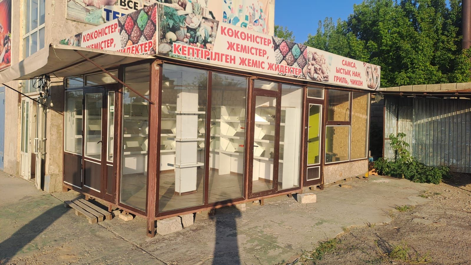 Продам  павильон  киоск торговый площадка