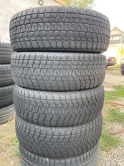Комплект зимние шины 225/70/16 225/70R16 Bridgestoone.