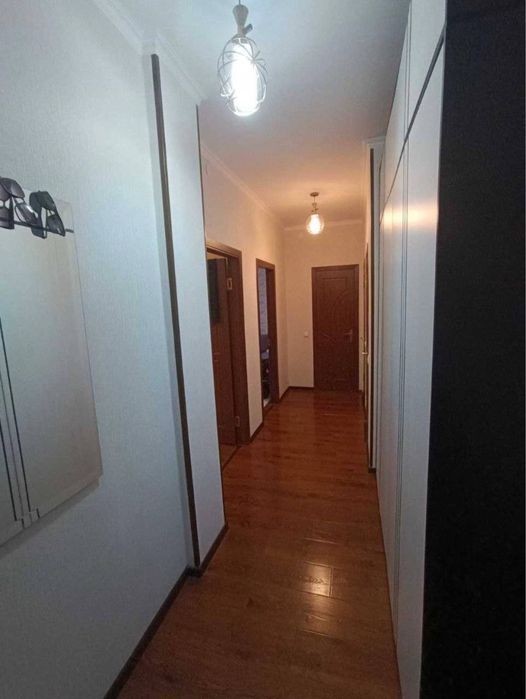 Срочно продается 2х комнатная квартира ор. Площадь Хамида Алимжана