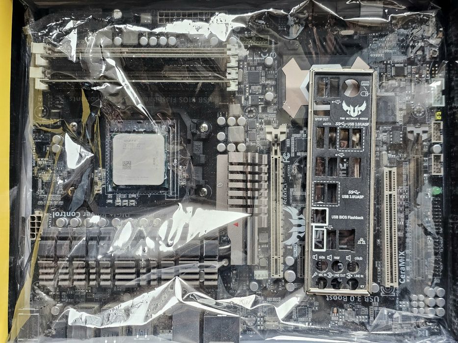 AMD FX-8320 + Asus SABERTOOTH 990FX R2.0 + 8 GB RAM Комплект