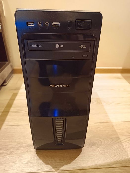 Настолен компютър