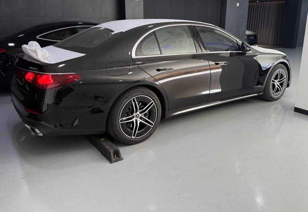Mercedes-Benz E300 модель 2025  В Наличии