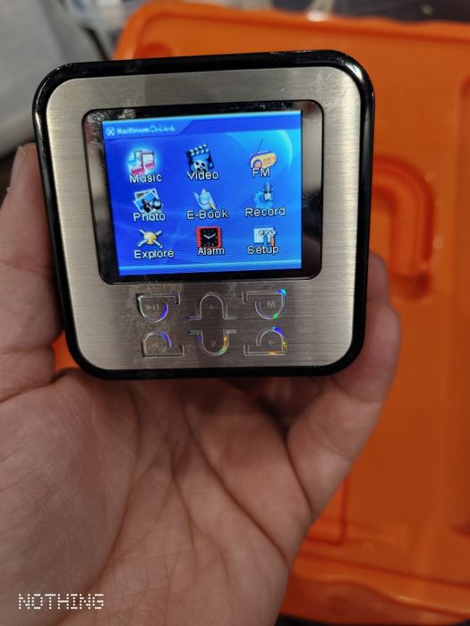 Mini Rol box 1GB/Radio fm/music/foto/video/ebook/sd card