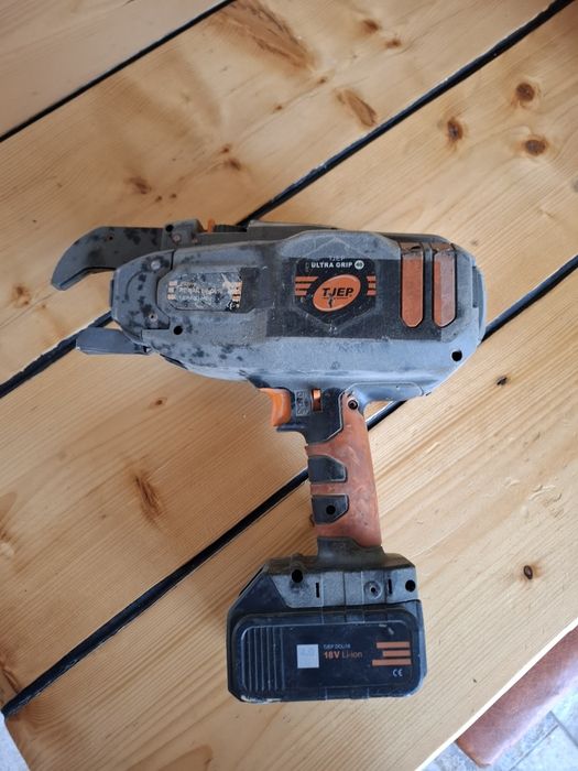 Vand masina de legat fier