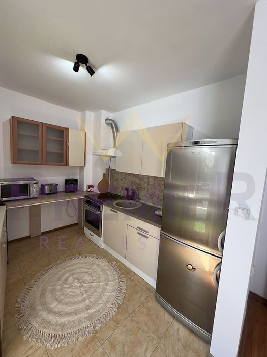 Дава се под наем Тристаен апартамент в Варна, Колхозен пазар - 110 кв.м за 612 € - Снимка #1