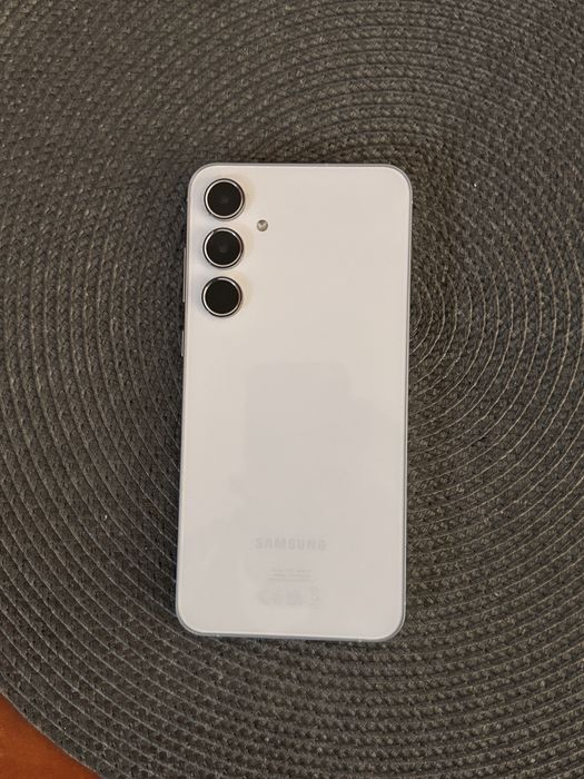 Samsung A55 5G inca in grantie