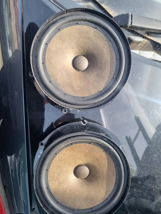 Vând boxe golf5 față