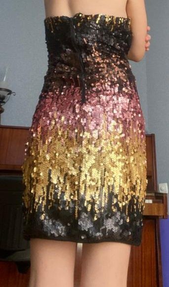 Платье с пайетками коктельное Kira Plastinina,размер S-M,б.у.