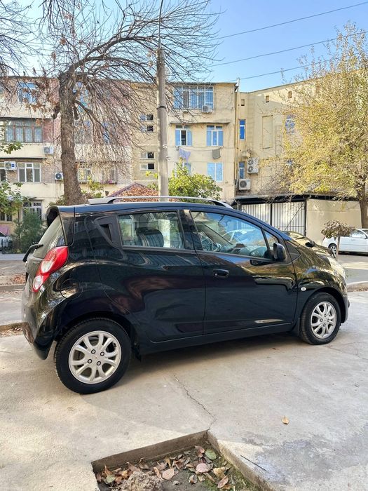 Spark 2022 avtomat masla qora