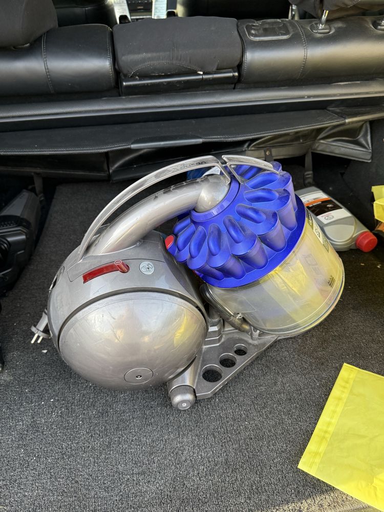 Хороший Пылесос DYSON