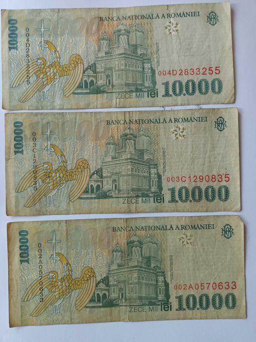 Vand 3 bancnote vechi de 10.000 lei in stare buna