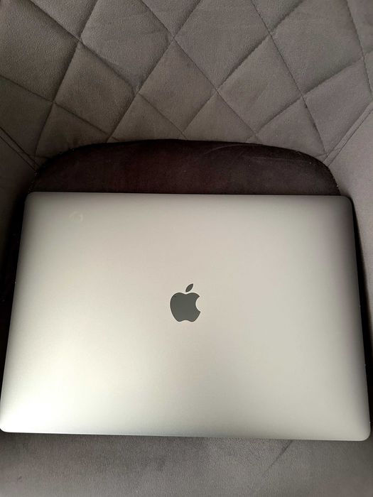 MacBook Pro 2019, 16 inch, 16 gb, 512 ssd