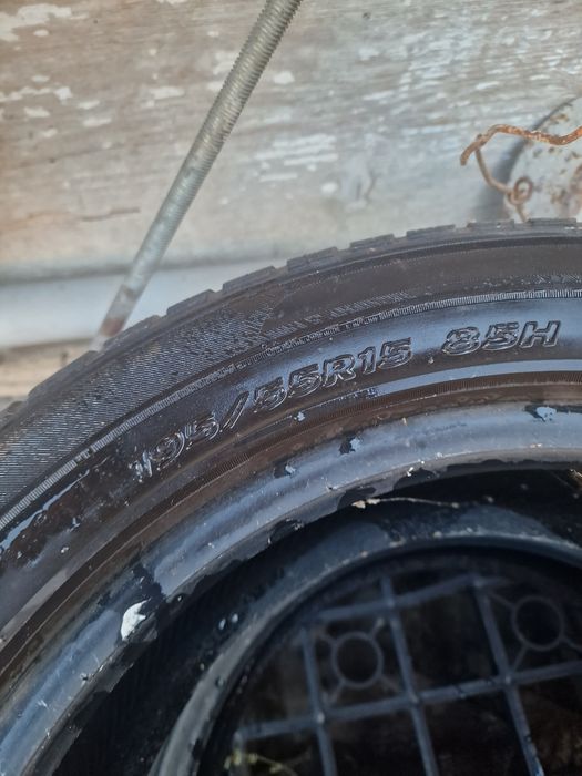 Vând cauciucuri diverse mărimi