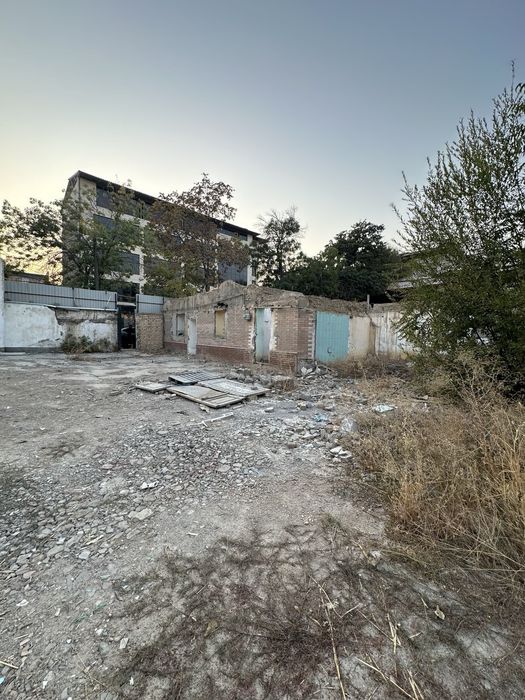 Срочно продаеются участок под строительство БЦ 10 сот Глинка