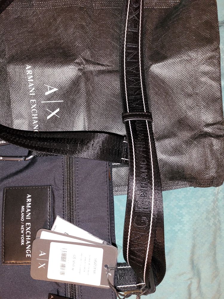 Armani exchange барсетка оригинал)